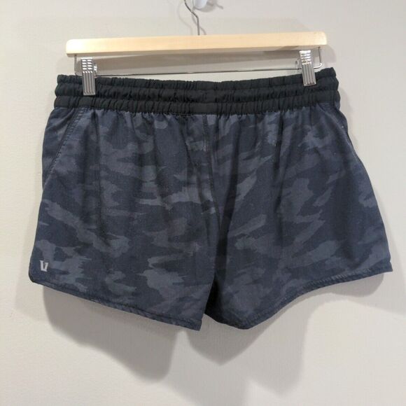 Vuori Womens Clementine Short Camo Size L Gray Active Gym Running Lightweight - Picture 5 of 10